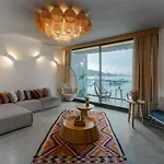 Harbour Hotel 2*