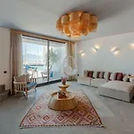 Harbour Hotel