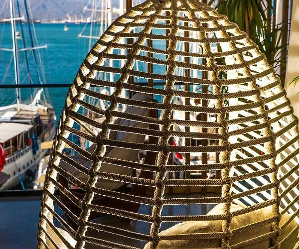 Ξενοδοχείο Harbour 2*