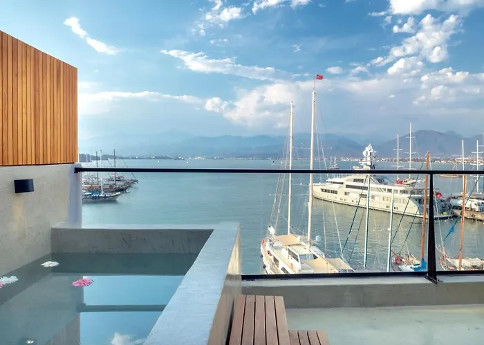 Ξενοδοχείο Harbour 2*